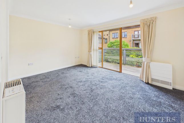 59, Plaxton Court, Scarborough photo 2