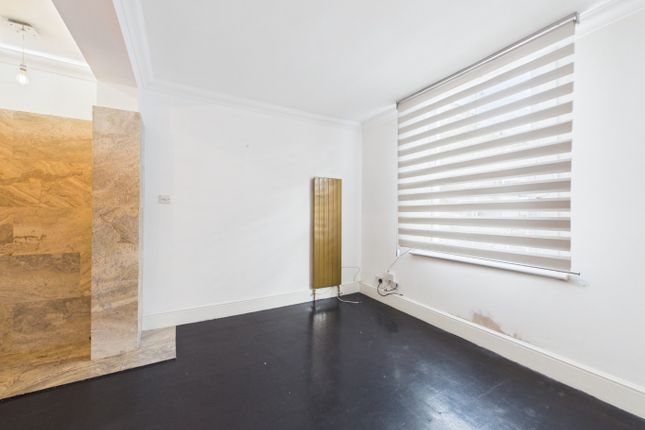 6 Martins Road, Bromley, Kent photo 4