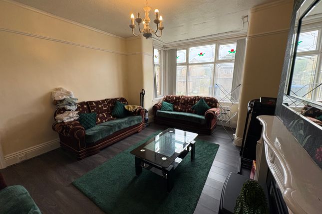 23, Lower Rushton Road, Bradford photo 5