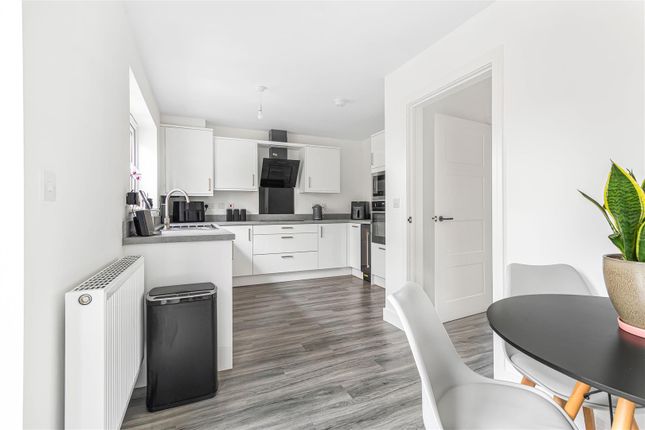 19, Terence Place, Fordham photo 2