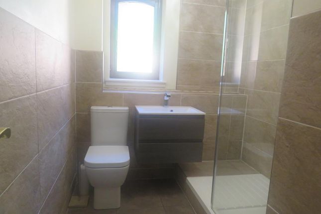 24, Glenview, Kirkintilloch photo 5