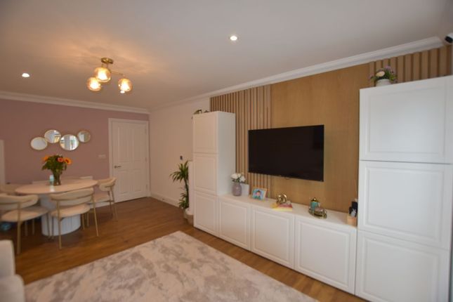 5, Clay Lane, Harrow photo 4