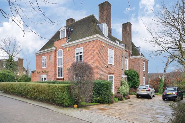 Thumbnail Detached house to rent in Linnell Drive, Hampstead Garden Suburb