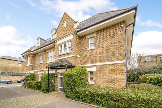 Thumbnail Flat to rent in Northcote Road, St Margarets, Twickenham