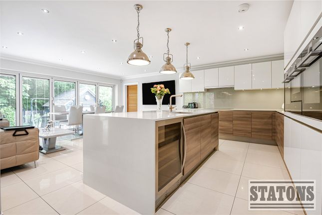12, Bradgate, Cuffley photo 4