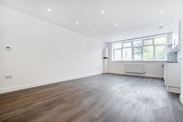 Flat 6, 121, High Street, Sittingbourne photo 4