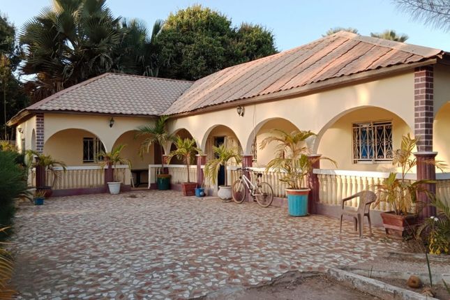 Thumbnail Property for sale in How Ba Rd, The Gambia