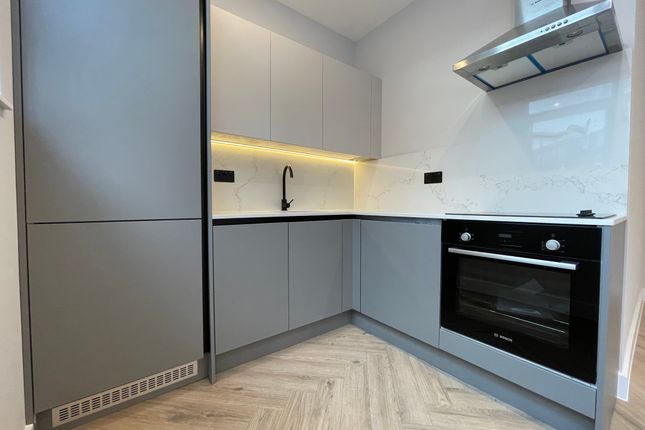Flat 4, Carlton Crescent, Southampton photo 2