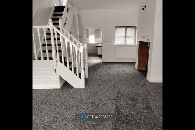 Wigan Road, AshtonInMakerfield, Wigan photo 4