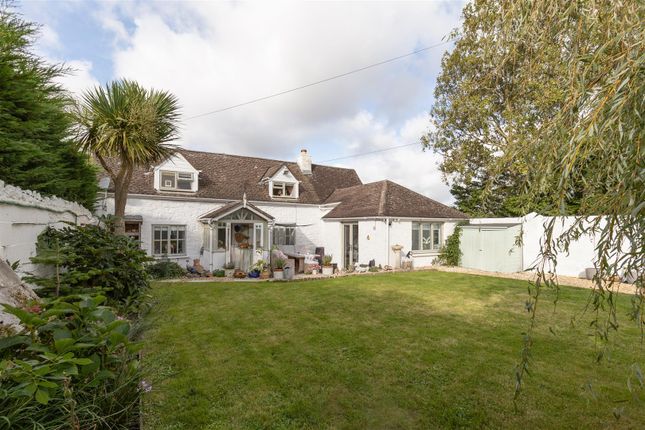 Thumbnail Cottage for sale in Station Road, Ningwood, Yarmouth