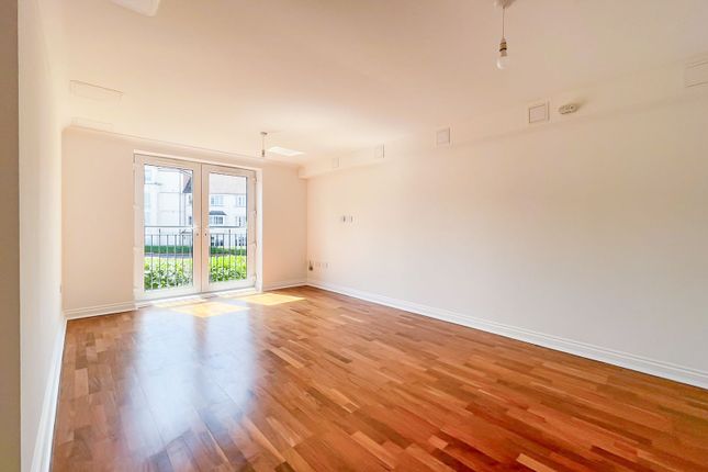 19, Rosemount Court, Southampton photo 3
