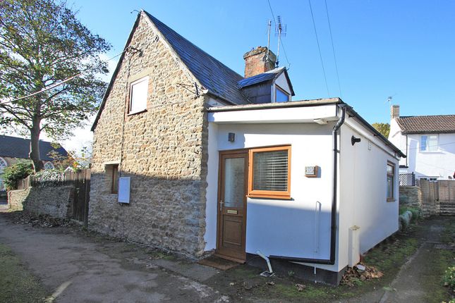 2 bed cottage for sale in The Elms, Highworth, Swindon SN6