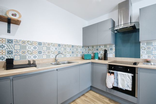 Flat for sale in The Crescent, Boscombe, Bournemouth