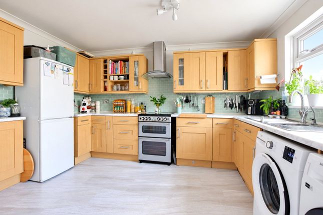 15, Long Meadow Drive, Devon photo 4