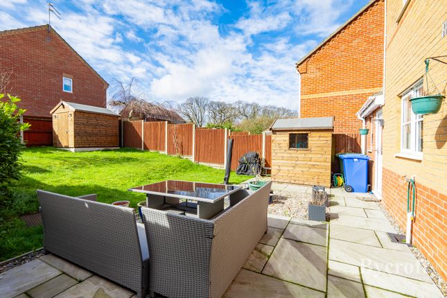 36, Howley Gardens, Lowestoft photo 2