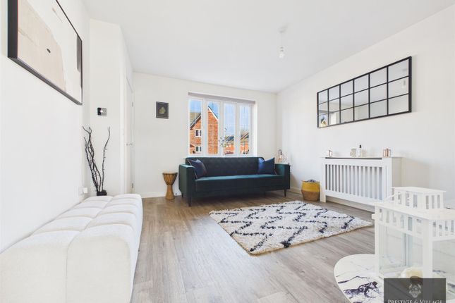 3, Venture Croft, Henlow photo 3