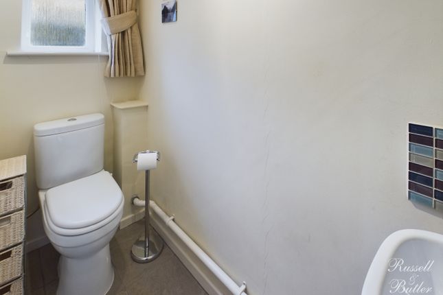Link-detached house for sale in Chandos Close, Buckingham