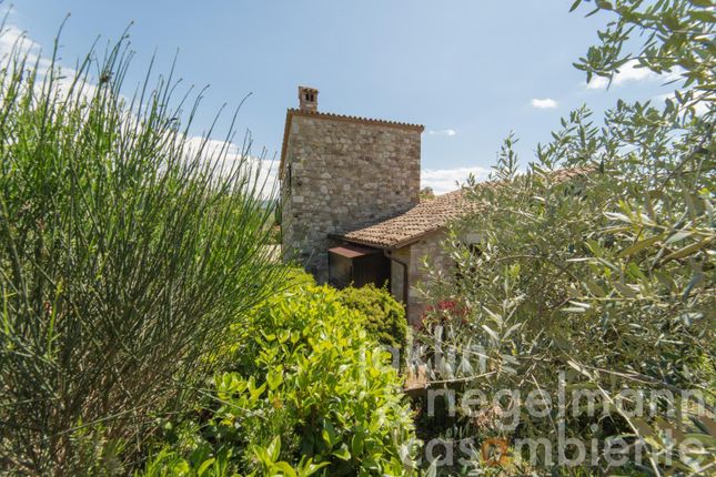 Country house for sale in Italy, Umbria, Perugia, Gualdo Cattaneo