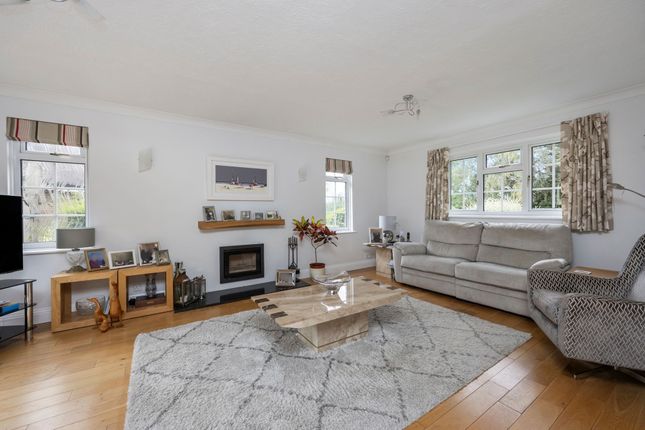 Chiltington Azalea Close, Pulborough photo 4