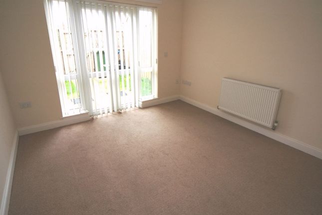 4, Holyhead Close, Seaham photo 2