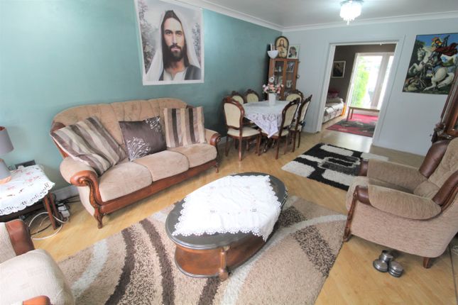 21, Kentmere Drive, Doncaster photo 5
