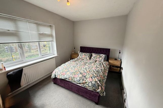 65a, Leighton Road, Wing photo 5