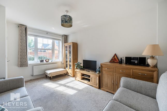 12, Thresher Way, Wimborne photo 4
