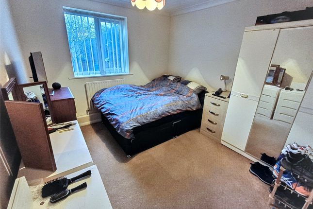 35, Fernhill Close, Poole photo 4