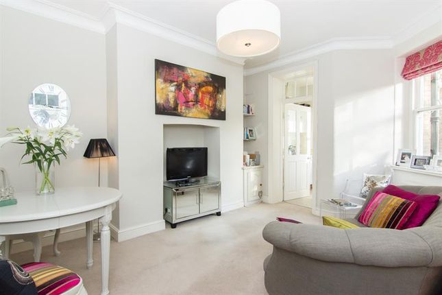 Flat for sale in King Edward Mansions, 629 Fulham Road, London
