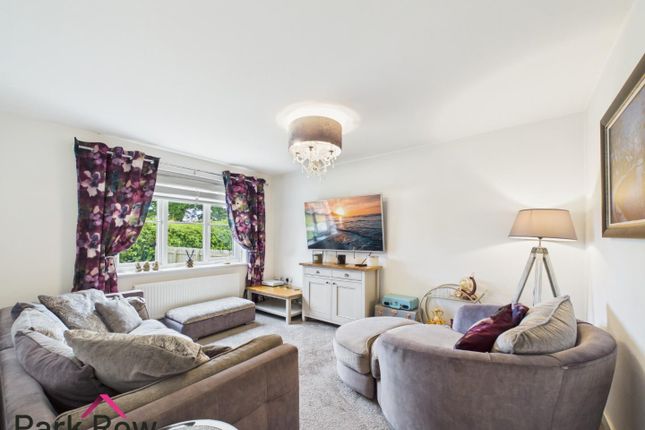 1, Braeburn Road, Leeds photo 2
