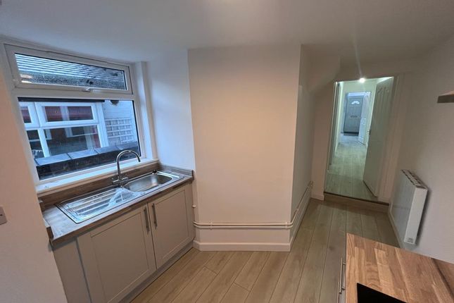 149, Watlands View, Newcastle-Under-Lyme photo 3