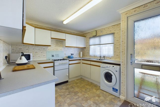 Mobile/park home for sale in Taylor Gardens, Noak Hill, Romford