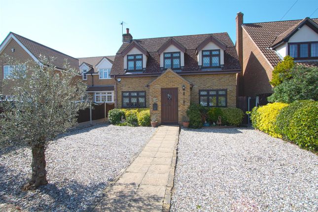 Thumbnail Detached house for sale in Central Avenue, Billericay