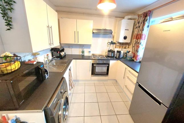 93, Holywell Avenue, Folkestone photo 4
