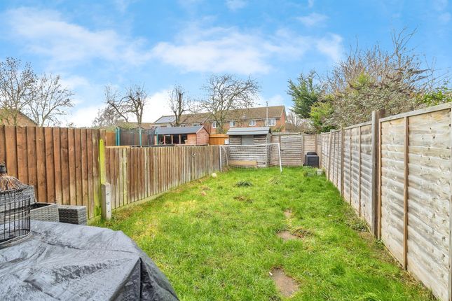 7, Friary Gardens, Newport Pagnell photo 2