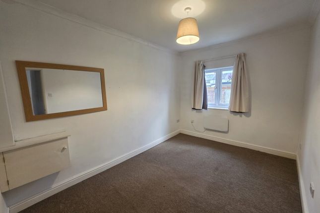 Upper Elmers End Road, Beckenham photo 5