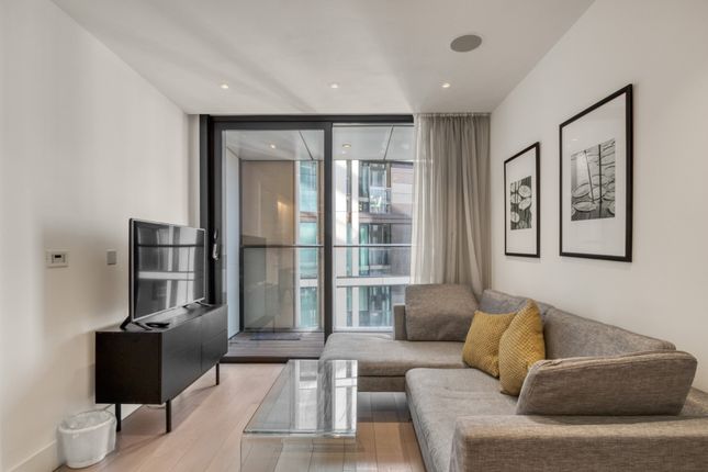 Flat for sale in 3 Merchant Square, London
