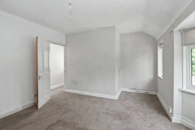 146 Denham Way, Rickmansworth photo 5