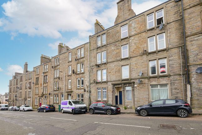 Thumbnail Flat to rent in Provost Road, Dundee