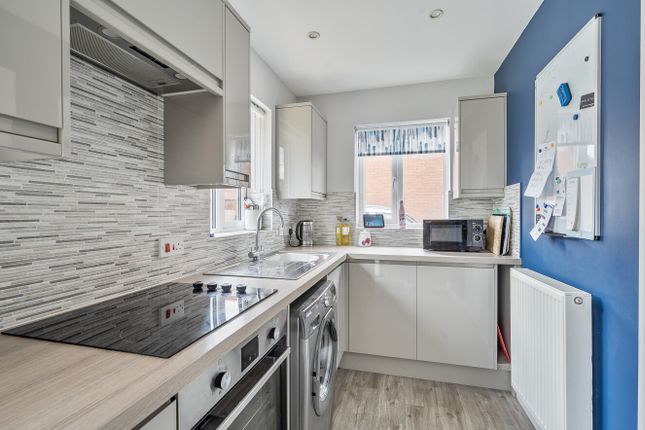 24, Monmouth Way, Devon photo 2