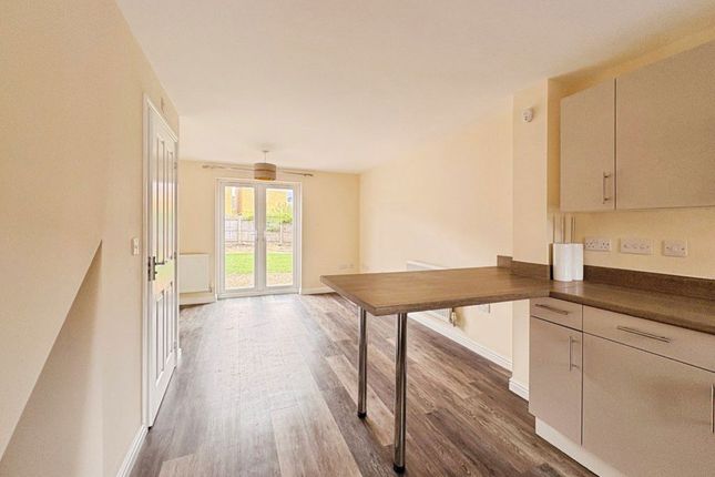 24, Clos Y Coed Castan, Bridgend photo 4