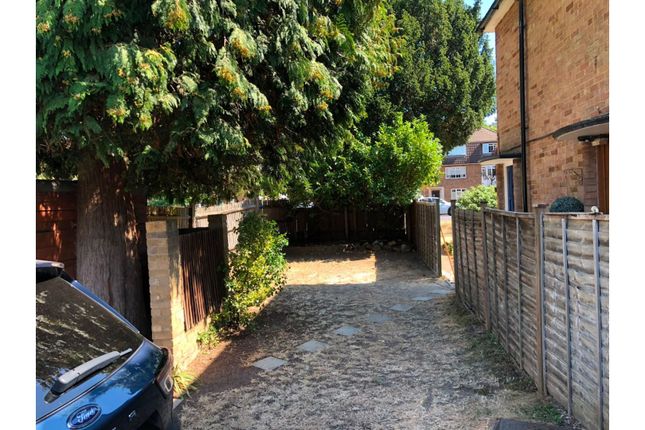 London Road, Sutton photo 4