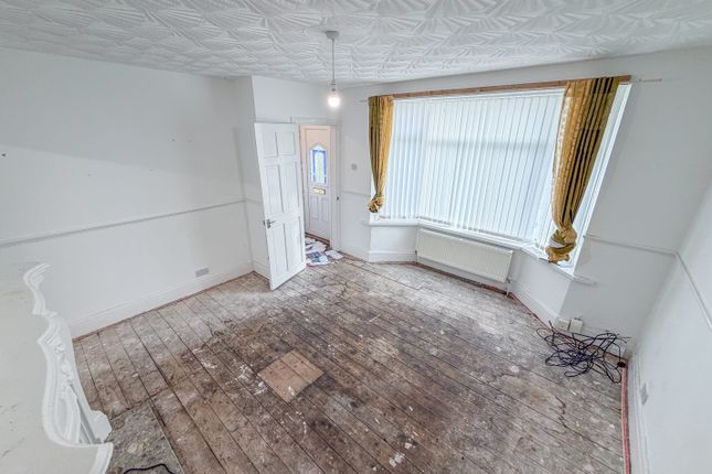 Waverley Crescent, Droylsden photo 3