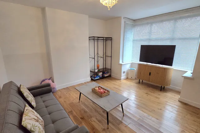 Property 1 of 18. 5 Bed Semi-Detached House