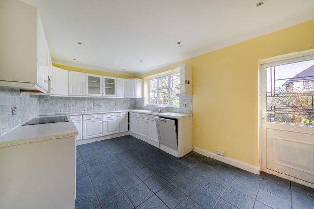29, Cavendish Drive, Edgware photo 4