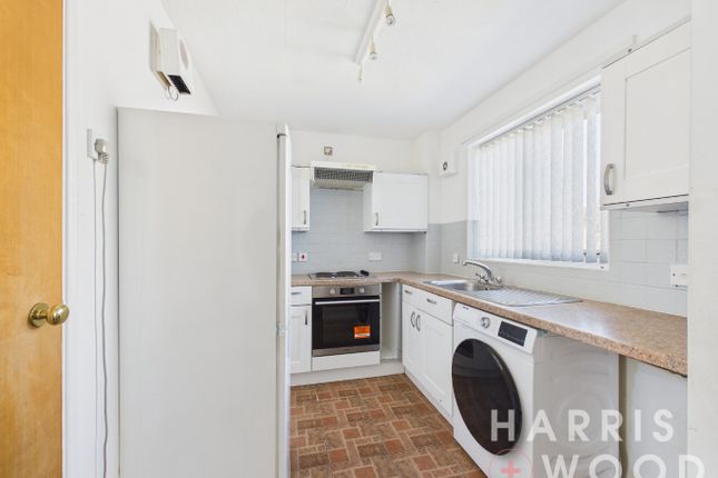 240 Dale Close, Stanway, Essex photo 2