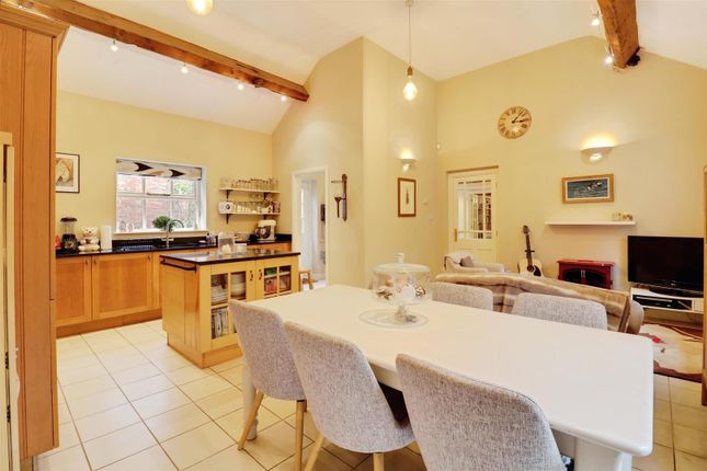 Tawny Cottage, Barthomley Road Audley, Stoke-On-Trent photo 2