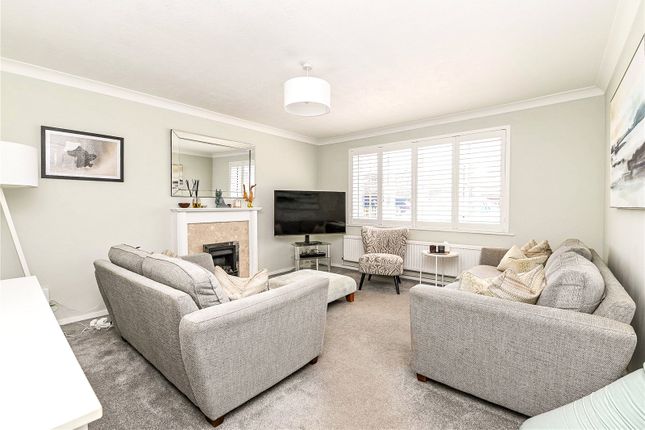10, Plover Drive, Lymington photo 5