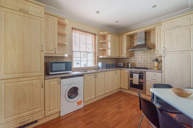 6, Douglas House, CHELTENHAM photo 2
