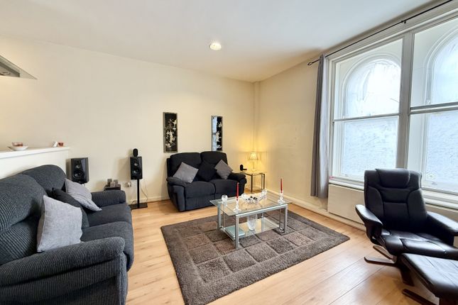 Apartment 5, The Athenaeum, 27 Fawcett Street, Sunderland photo 3